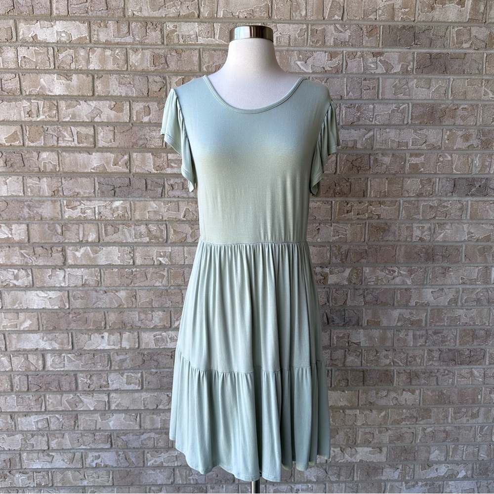 Brit & Bri Elegant Mint Green Women's Dress Size M 🌸